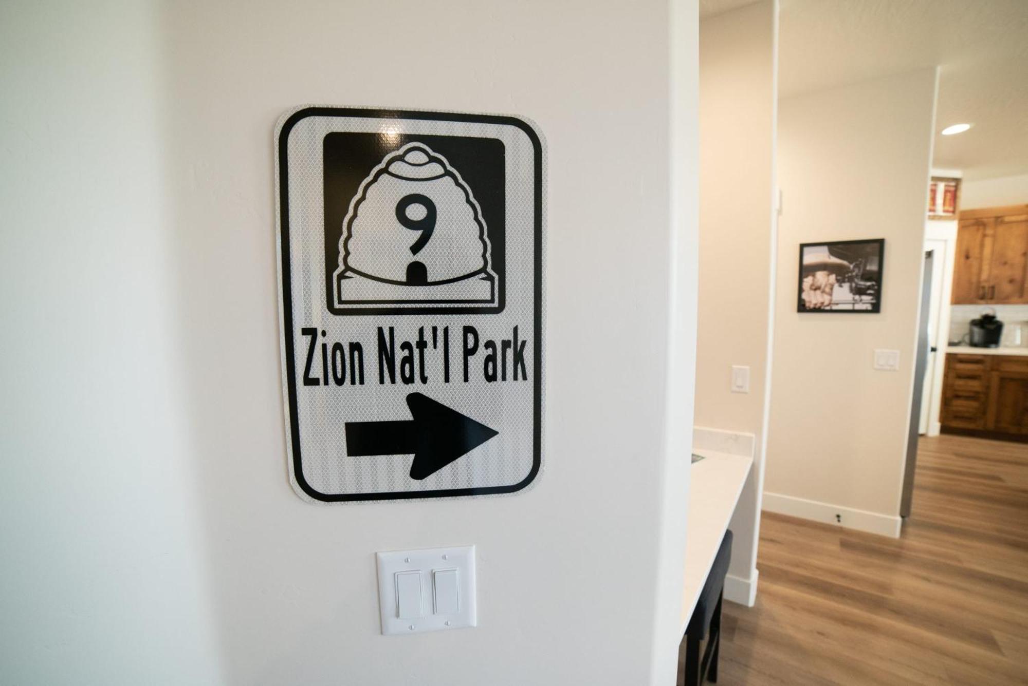 Hollywood Hangout - New West Properties Kanab Extérieur photo