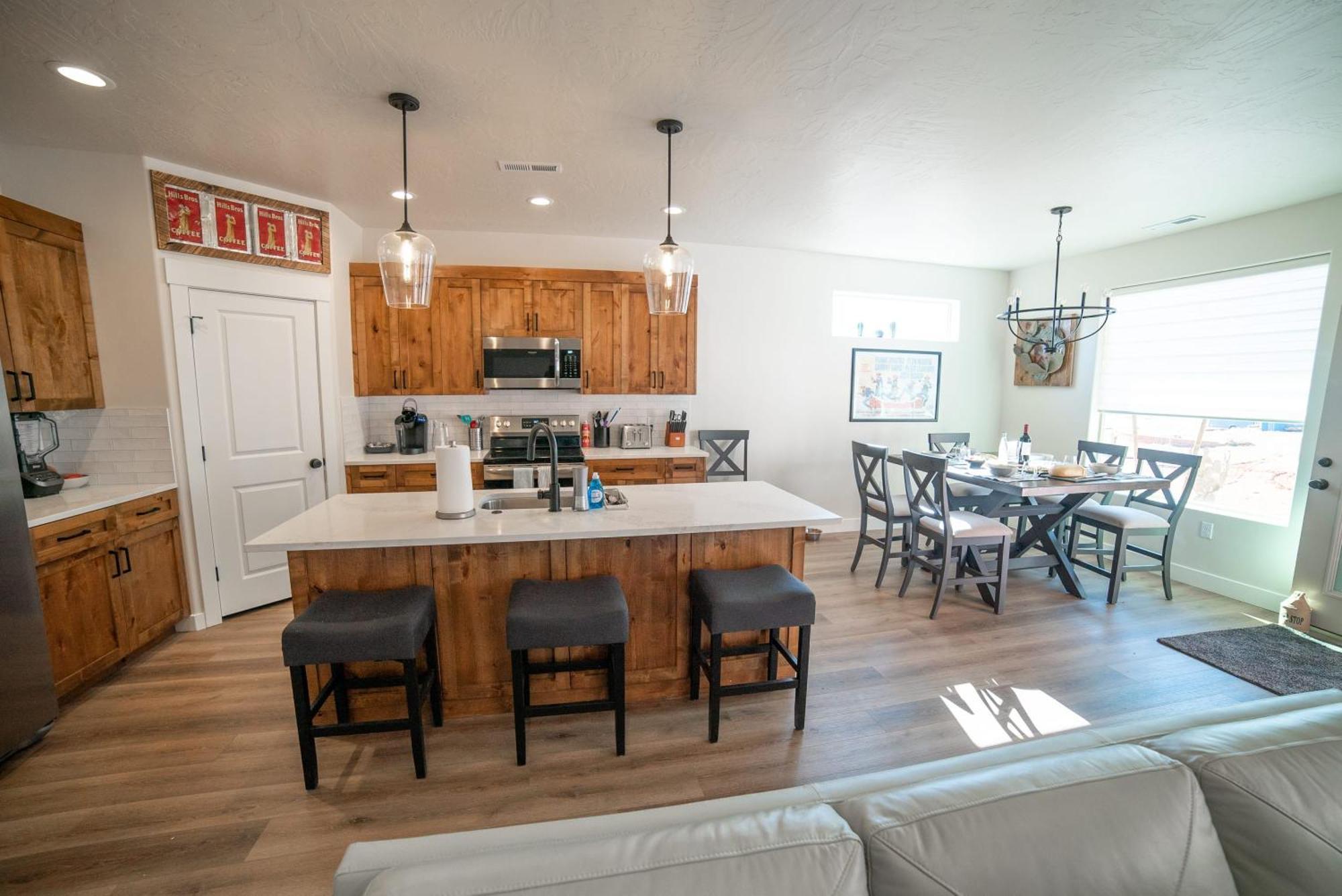 Hollywood Hangout - New West Properties Kanab Extérieur photo