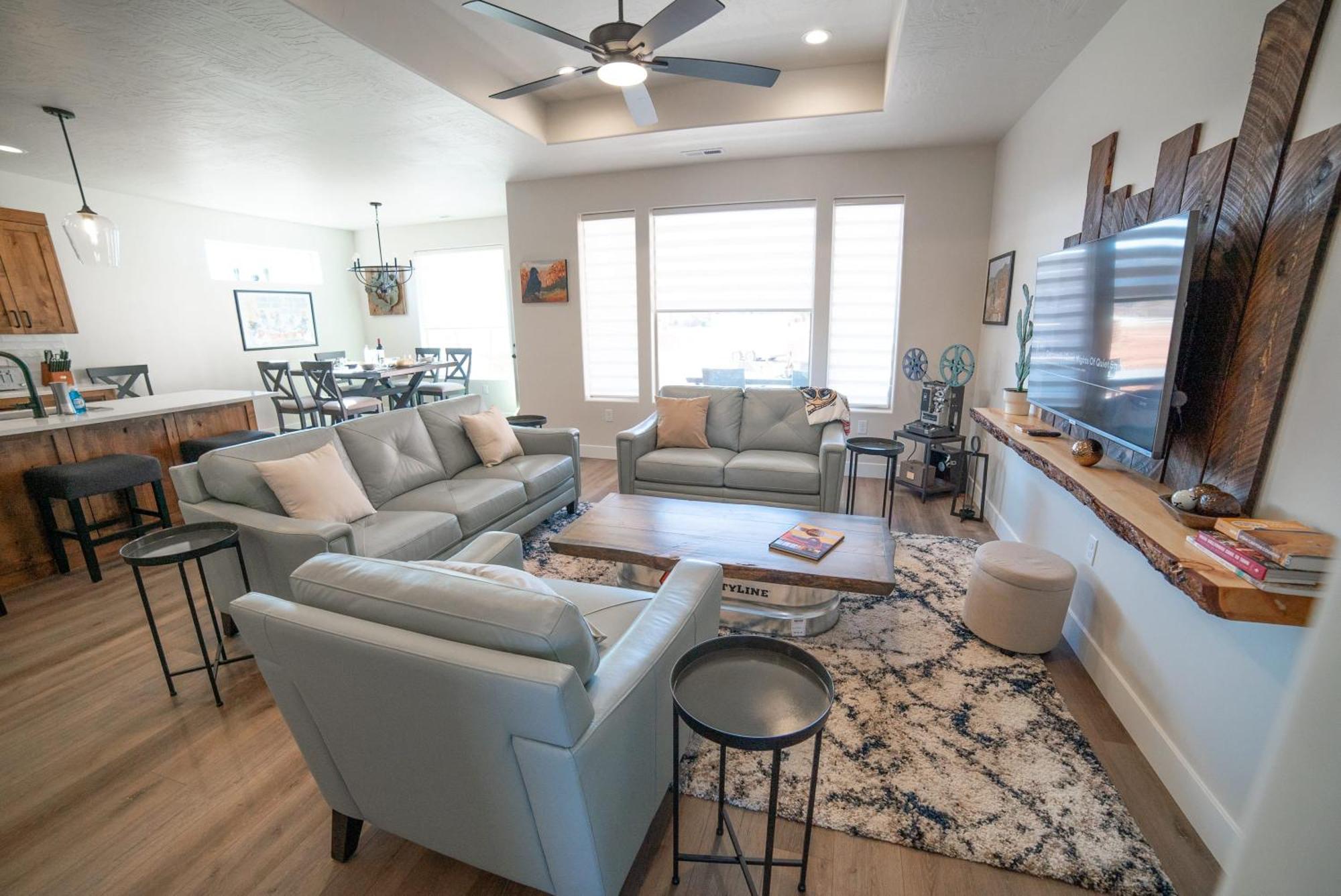 Hollywood Hangout - New West Properties Kanab Extérieur photo